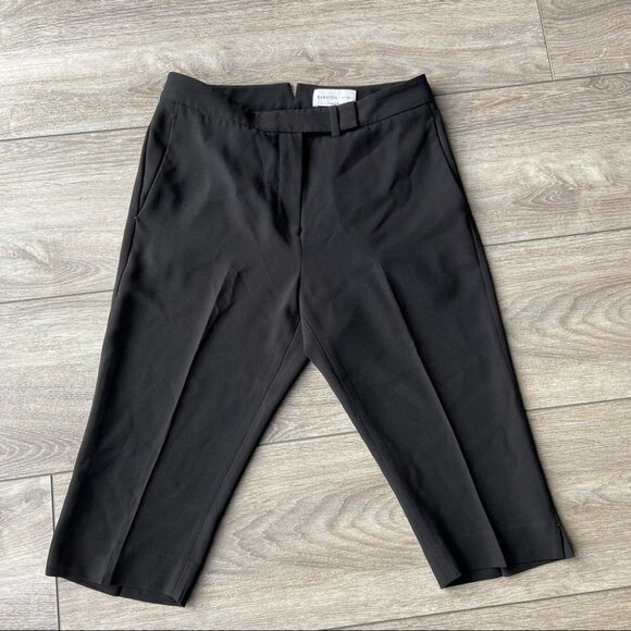 Aritzia Babaton Madiha  Short in Black - Picture 4 of 15